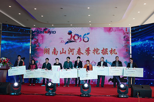 逆市可为！江山智能挖掘机首场展销会美满收官