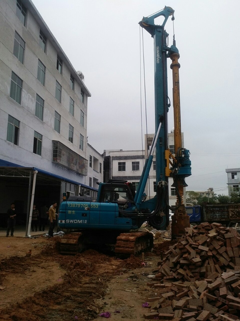 江山智能中幼型旋挖钻机助力俏丽村落建设
