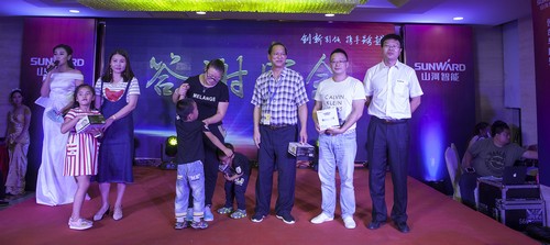 江山智能酷帅曾大虾，一大波美图带你亲临北京BICES展