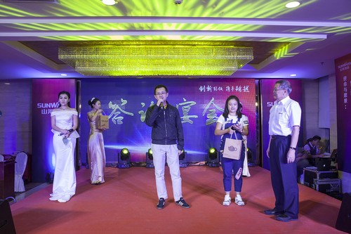 江山智能酷帅曾大虾，一大波美图带你亲临北京BICES展