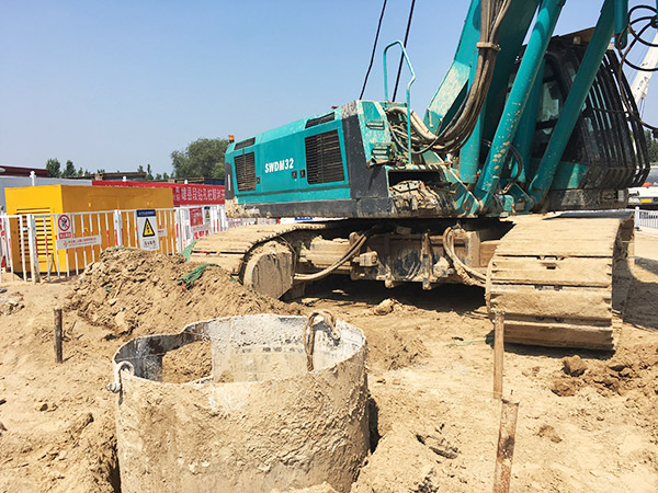 加快雄安新区建设，江山智能旋挖启动京雄城际铁路第一钻