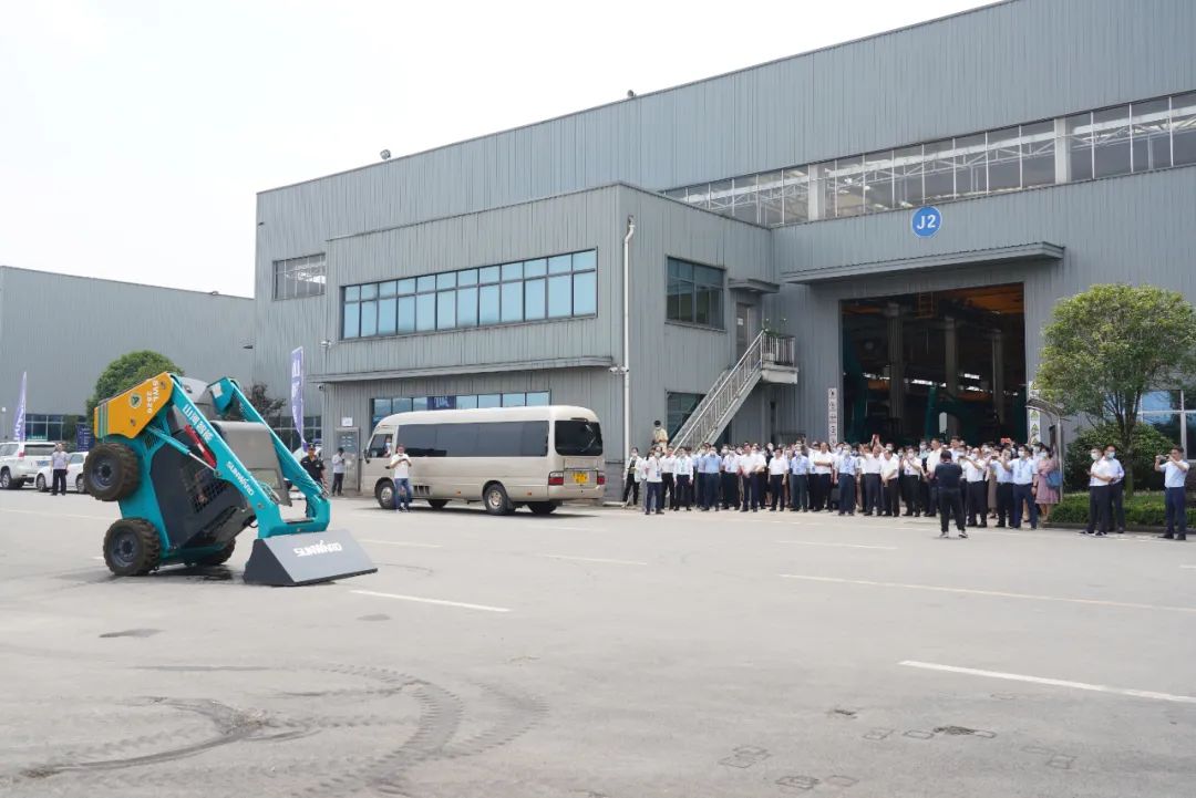 全国战术性新兴产业集群建设调查团调研江山智能
