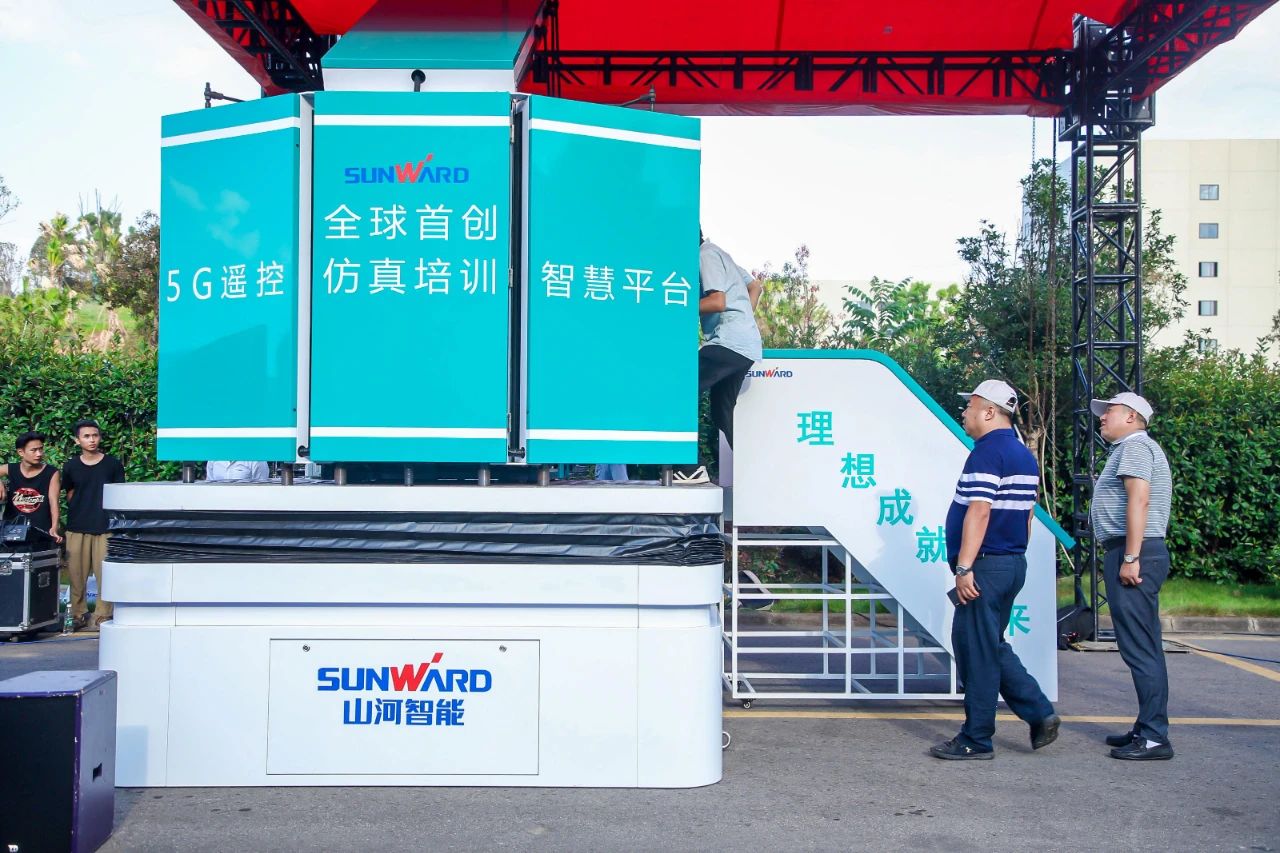 远程？+仿真培训！全球初创5G？胤抡媾嘌抵腔燮教ń艹隽料