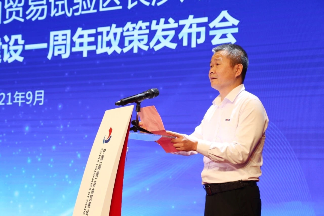 携手长沙经开区，江山智能索求工程机械二手设备出口