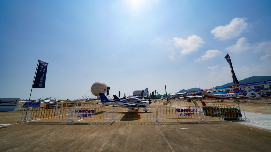 20211005080403_19863 新机、飞行表演…2021中国航展江山航空秀给你看