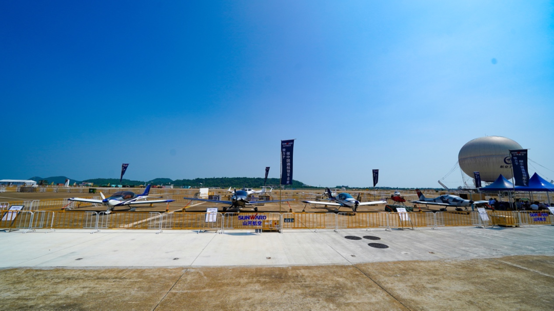 20211005080423_51835 新机、飞行表演…2021中国航展江山航空秀给你看
