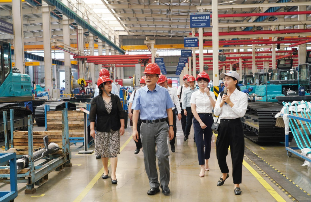中国出口信誉保险公司辅导一行调研江山智能