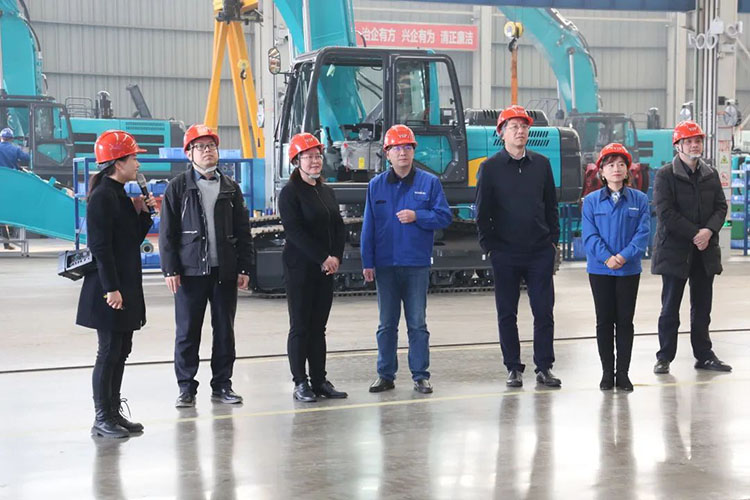 中国上市公司协会党委委员、副秘书长刘翠兰一行调研江山智能