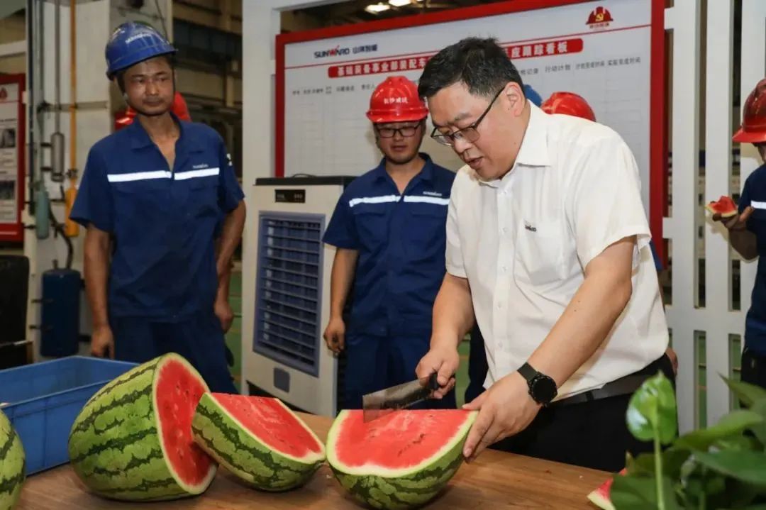 20220221090912_87045 湖南工人报 | 最美娘家人张爱民:乐做“五送”“娘家人”