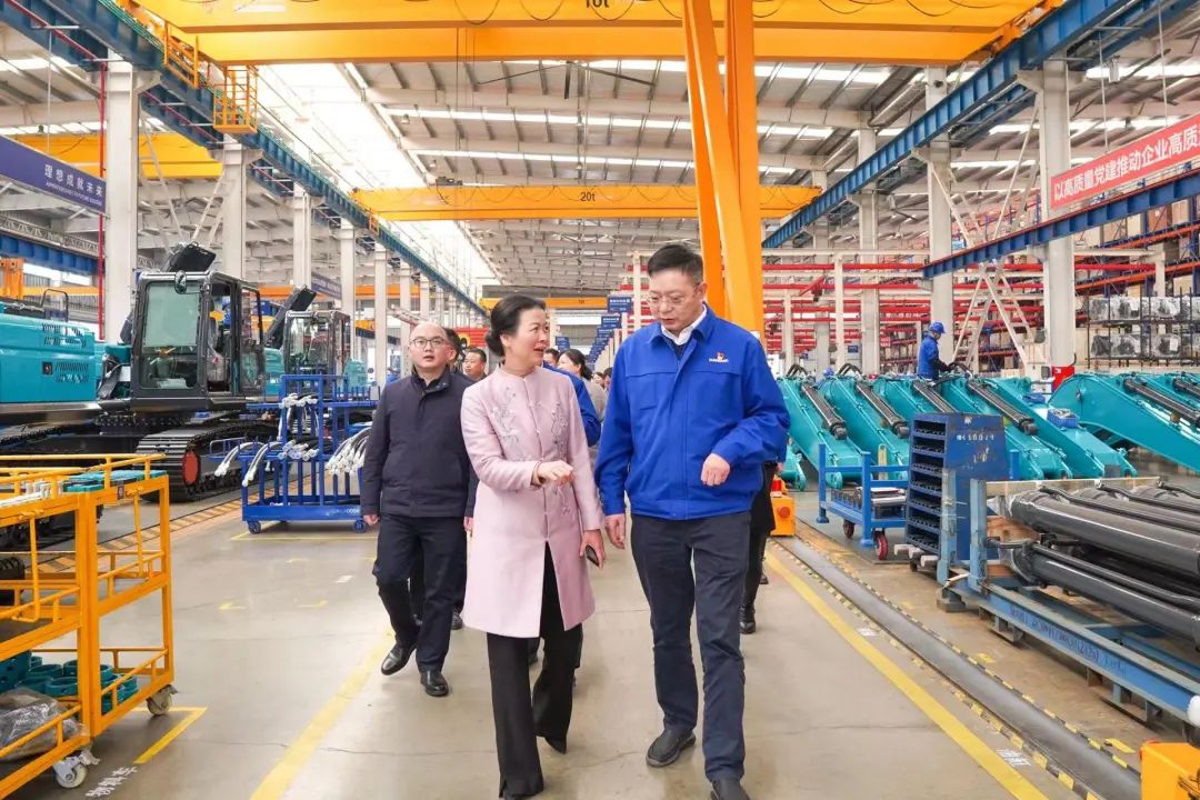 20220302084735_73643 长沙市总工会、长沙经开区总工会一行调研江山智能
