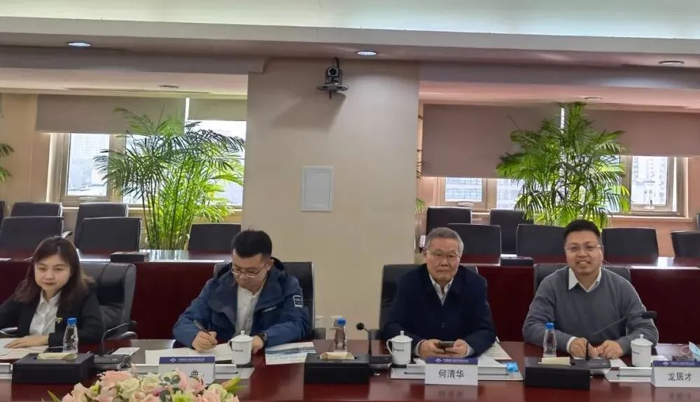20220318092221_18485 探求合作新模式!何清华带队赴中国路桥造访互换