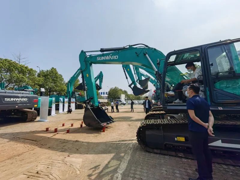 20220414084758_77568 再现交机热潮!江山智能中大挖持续向市场进军