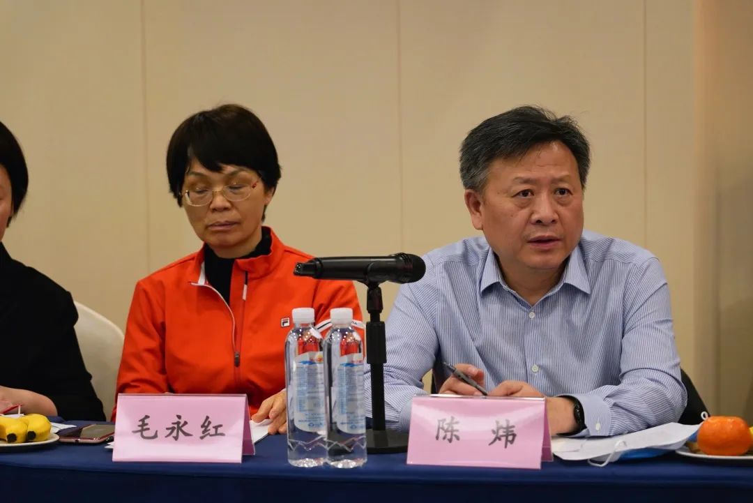 抱团出海，携手共赢！何清华带队赴湖南异地商会结合会造访互换