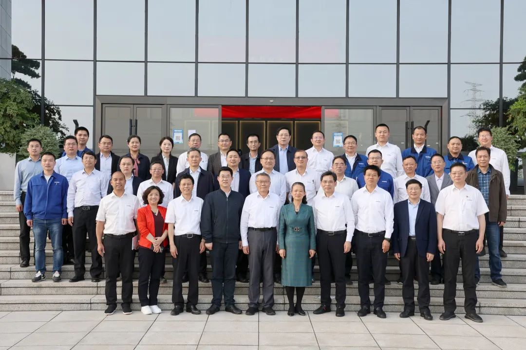 20220518092858_42401 深入产学研合作!中南大学堂长、中国工程院院士田红旗率团造访江山智能