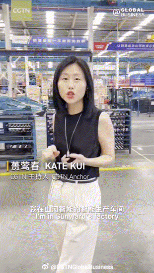 20220527092528_83005 CGTN探厂!专访江山智能董事长、首席专家何清华花絮来了