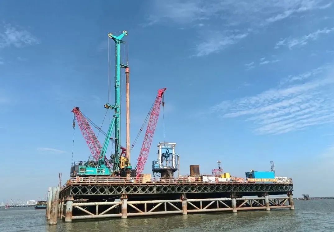 20220601084037_53908 乘风破浪的旋挖钻机!江山智能助建澳氹第四跨海大桥
