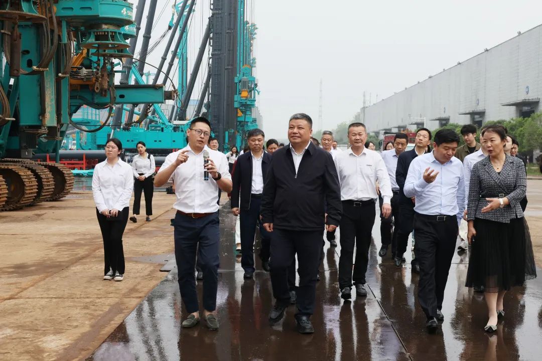 20230417085406_95678 长沙市政协主席陈刚调研江山智能