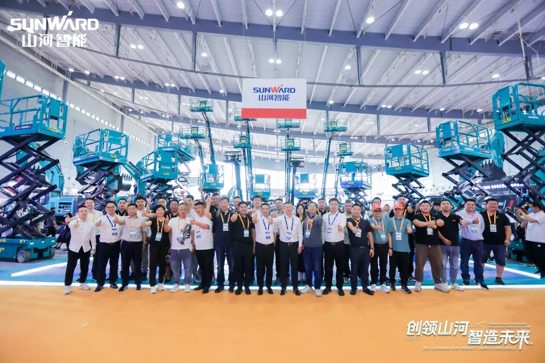 20230516085051_86878 聚焦电动化、智能化!江山智能全系列高空机械产品亮相长沙展