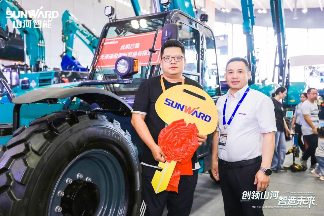 20230516085337_14438 聚焦电动化、智能化!江山智能全系列高空机械产品亮相长沙展