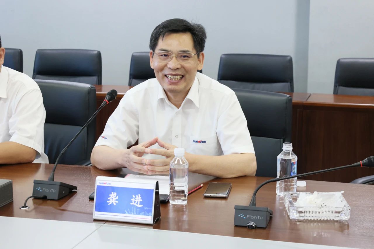 永青科技集团董事长胡晓东带队到访江山智能