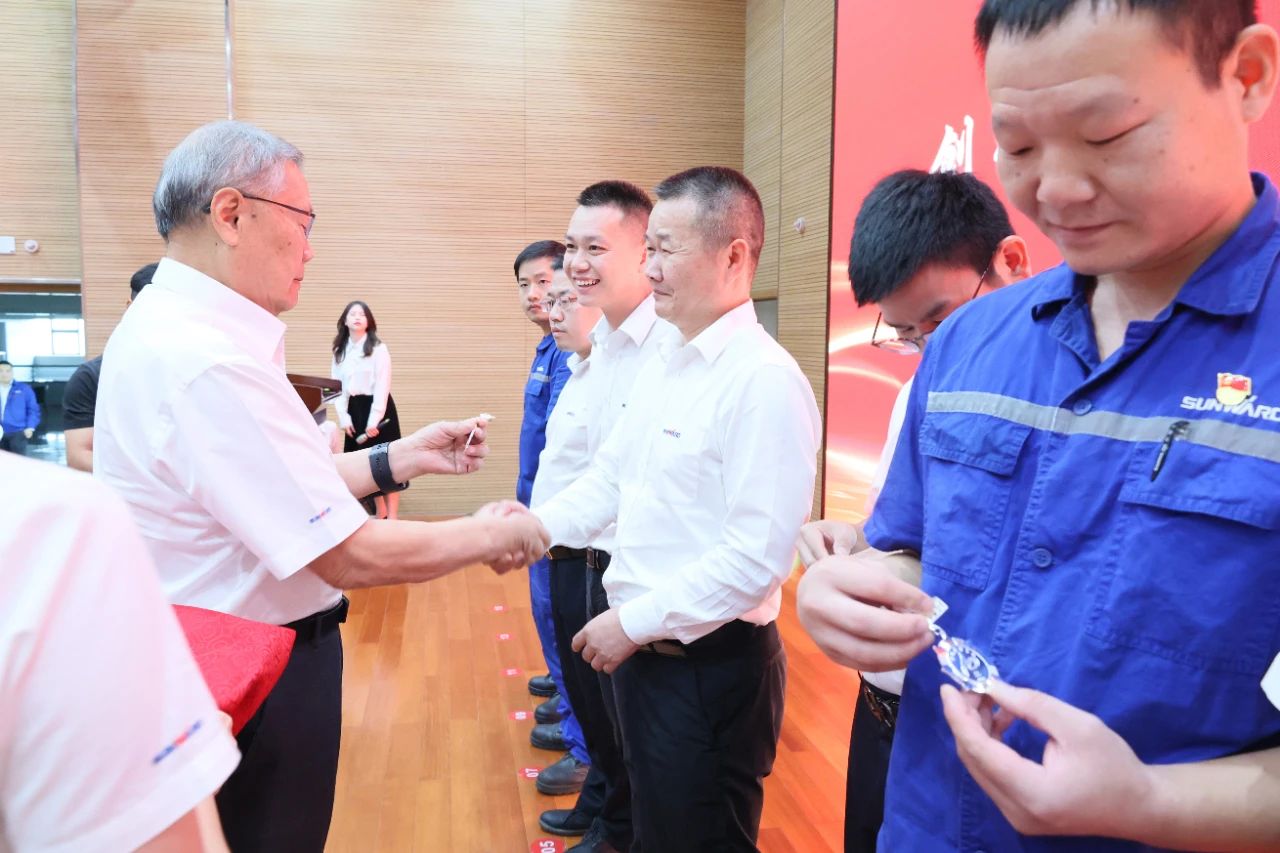 强信心 聚合力 共建美好家园——庆祝江山智能成立24周年赞美大会隆沉召开
