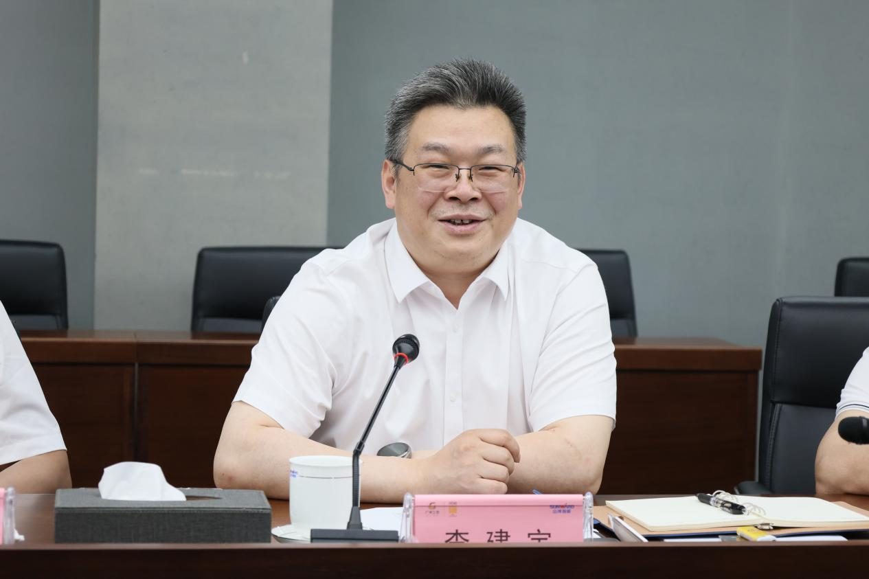 湖南钢铁集团党委书记、董事长李建宇到江山智能调研互换