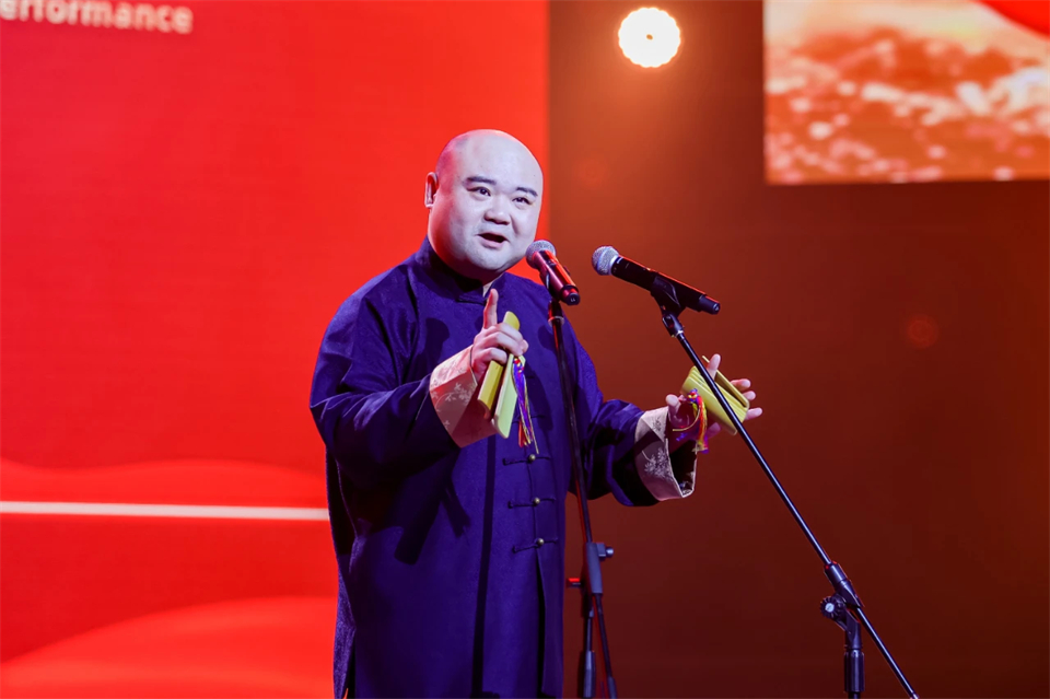 创新引领价值 梦想成就未来——庆祝江山智能成立25周年赞美大会暨文艺晚会隆沉进行