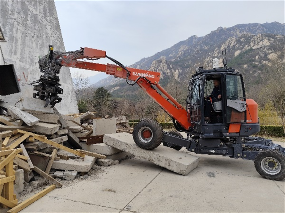 20250103140532_80683 江山特装复杂地形灾害应急接济机械人入选工信部《先进安全应急设备推广目录(工业领域2024版)》