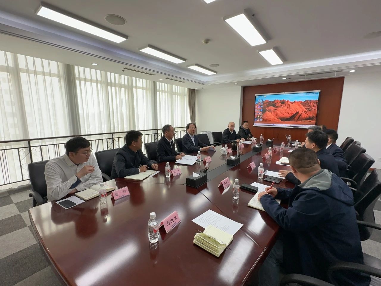 江山智能董事长付向东带队造访中煤地质总局、大地特勘公司