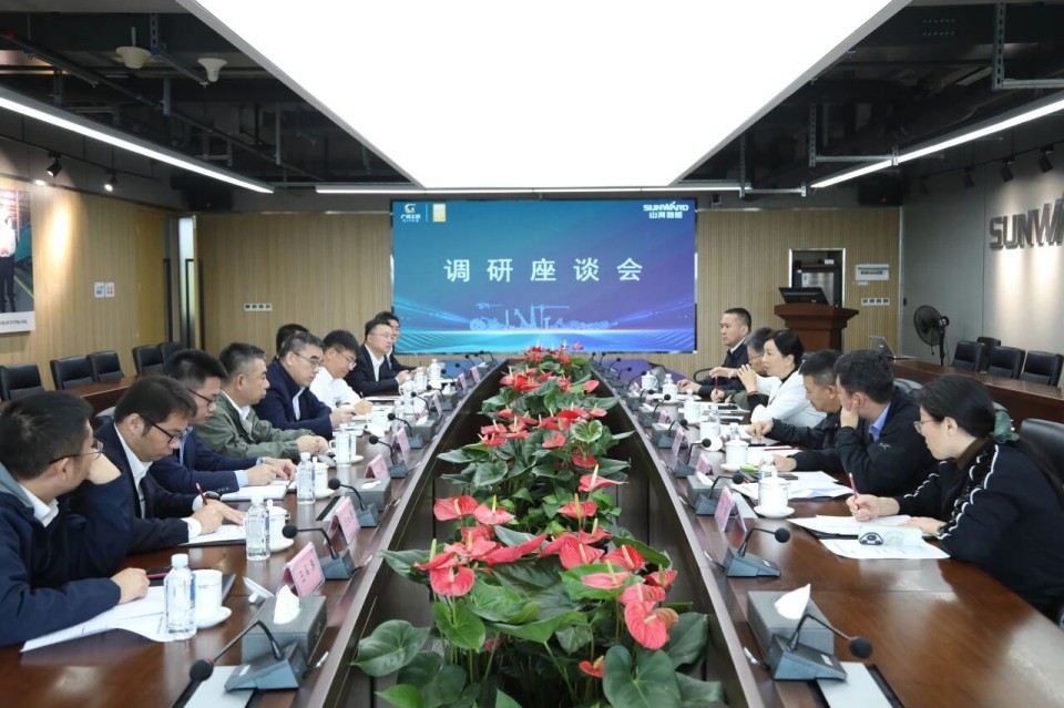 聚焦应急设备研发出产，共探实战适配新蹊径——昭通市应急治理局党委书记、局长叶芳调研江山智能