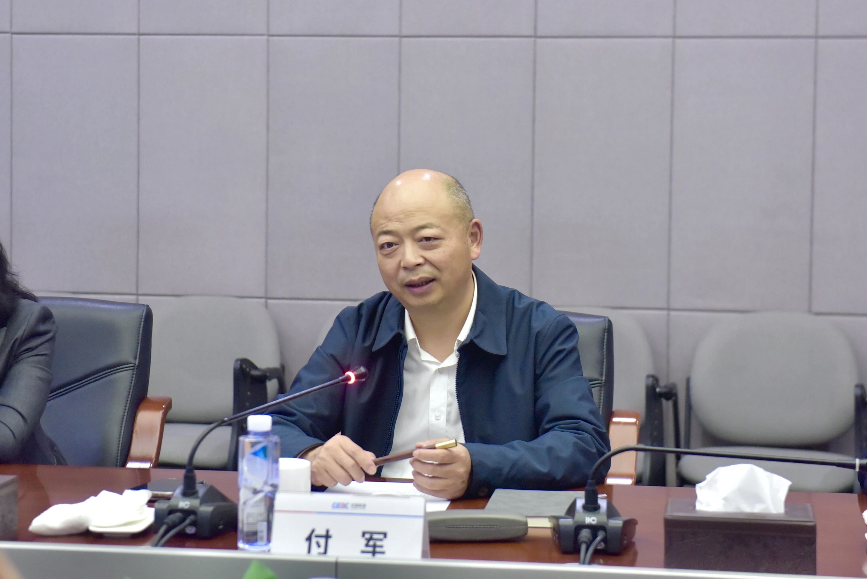 江山智能与易普力发展座谈互换，谱写互利共赢新篇章