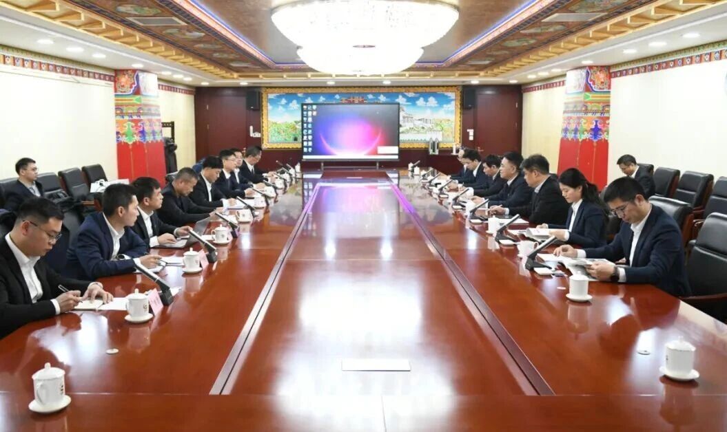 昭通工控集团董事长景广军率江山智能团队到中国黄金集团造访互换
