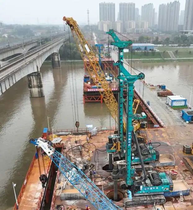 啃下“硬骨头”!江山智能旋挖钻机助力长沙湘江铁路特大桥主墩桩基工程美满收官