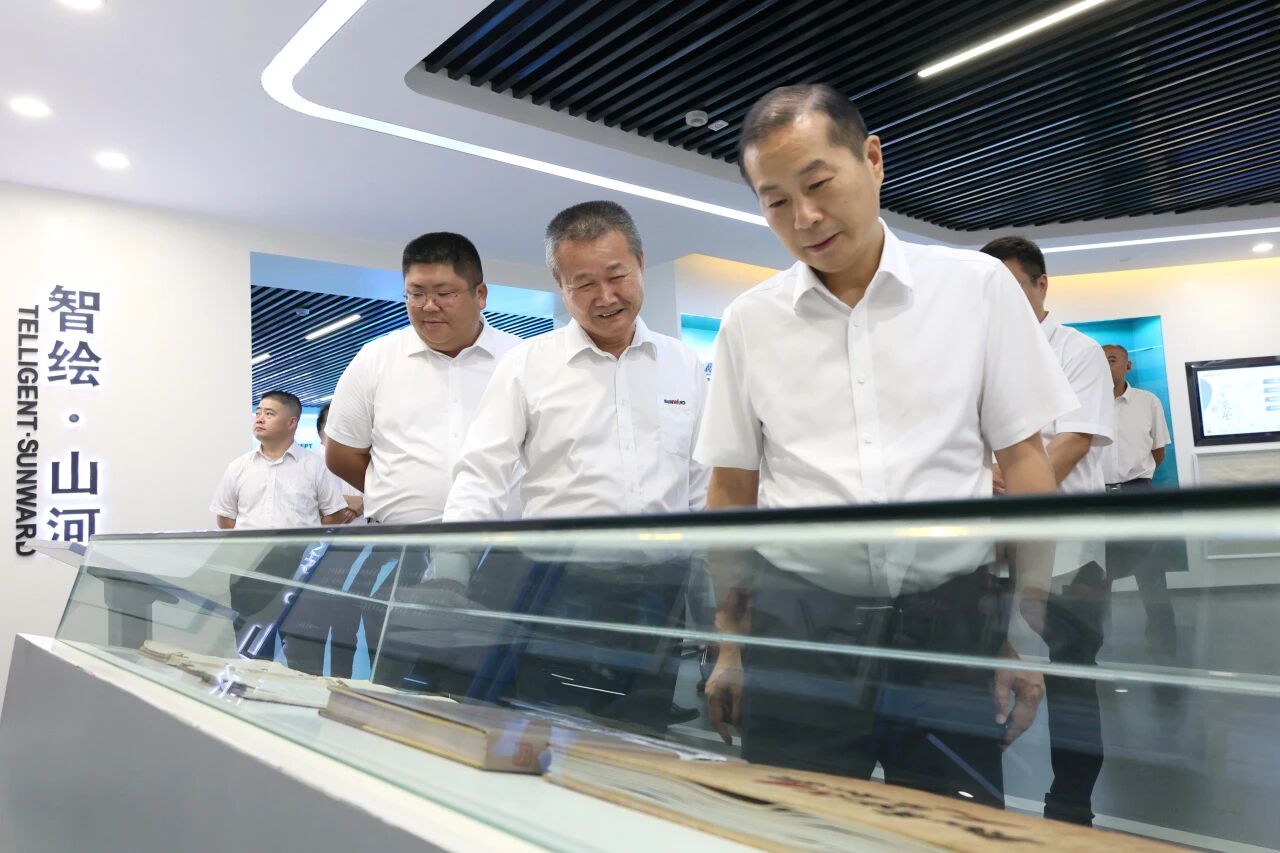 双向赋能深入战术合作，湖南路桥党委书记、董事长周强率队到访江山智能